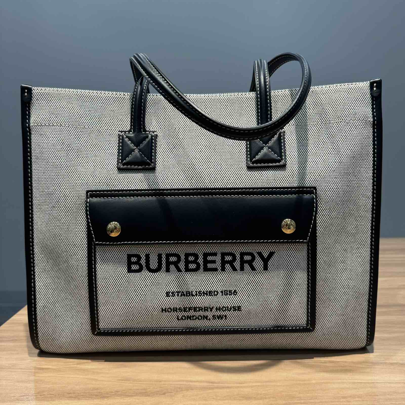 BurberryLONDON CANVAS TOTE