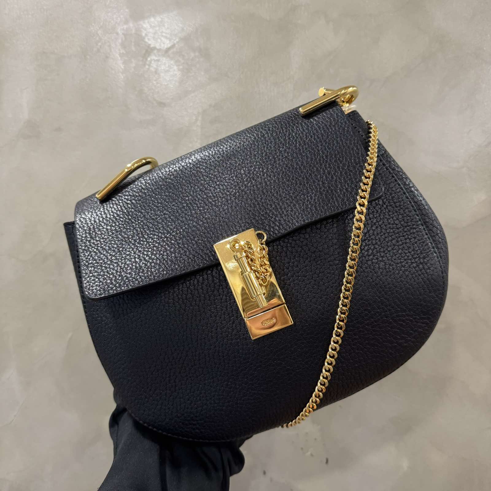 ChloeDREW BLACK