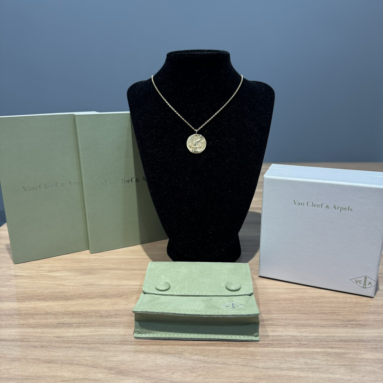 Van Cleef & ArpelsNECKLACE ZODIAC AQUARRY