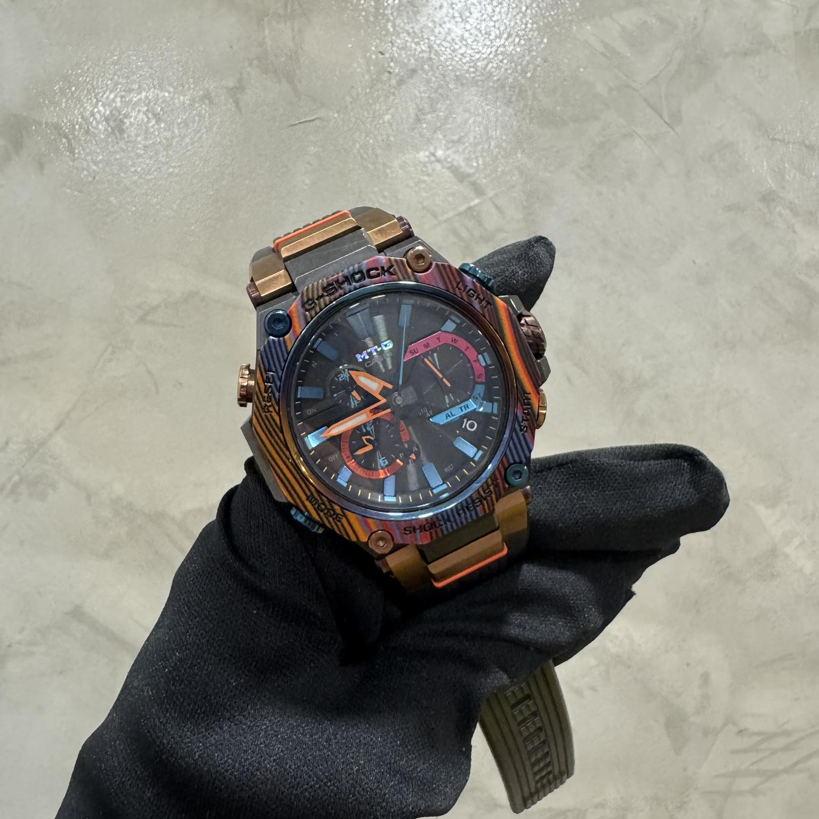 G ShockCARBON MONOCOQUE MTG-B2000