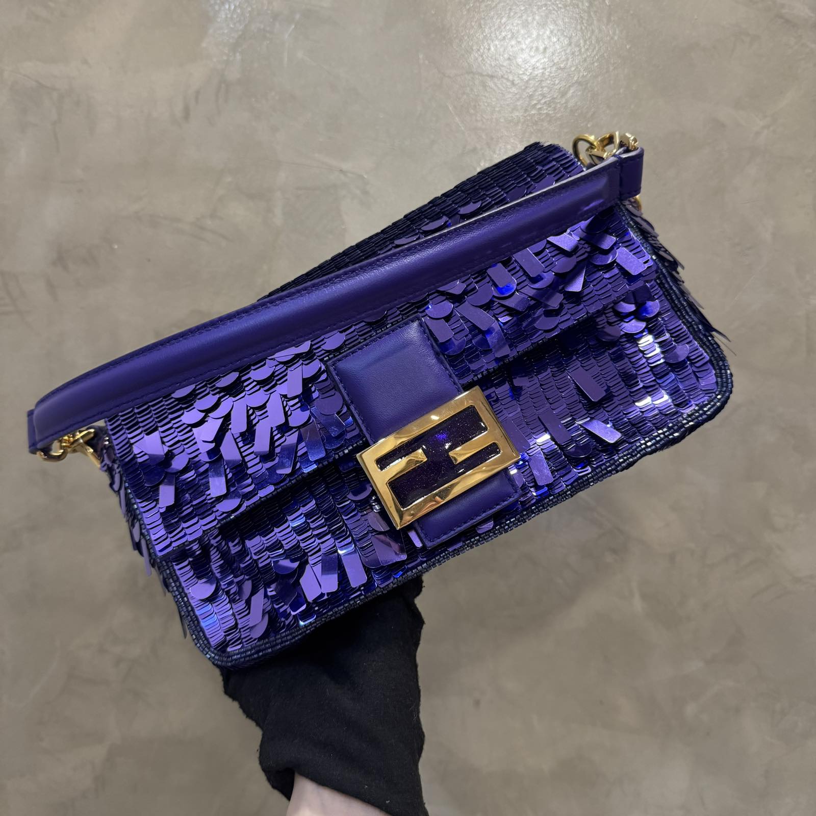 FendiBAGUETTE SEQUIN PURPLE
