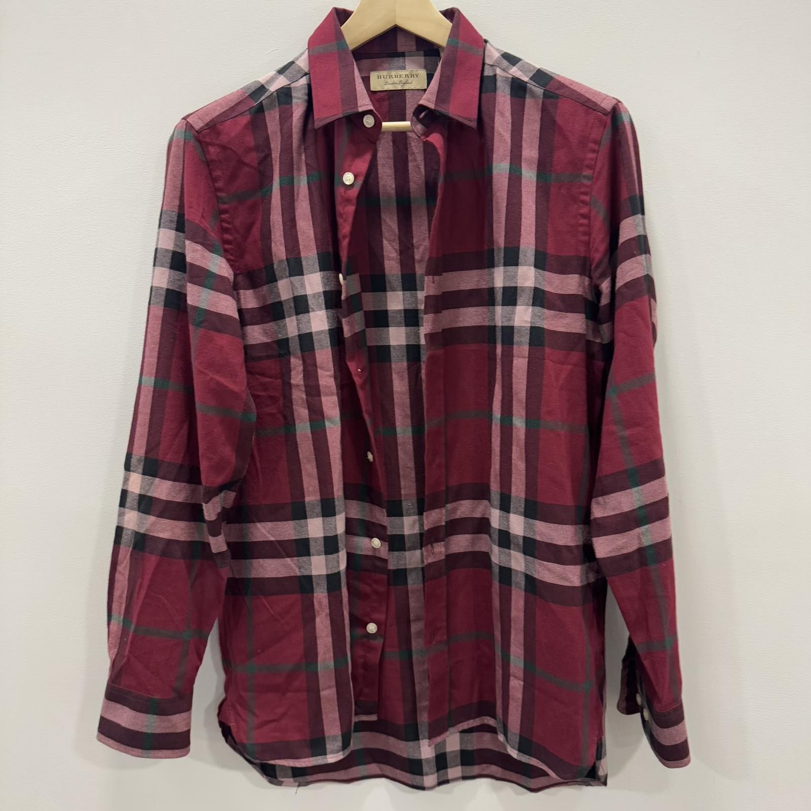BurberryPOLO SHIRT SIZE M