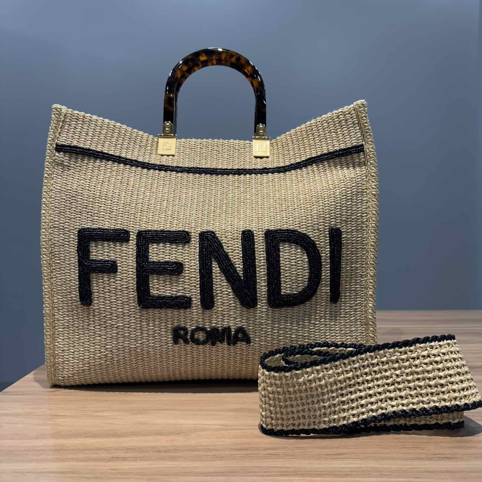 FendiSUNSHINE RAFFIA TOTE