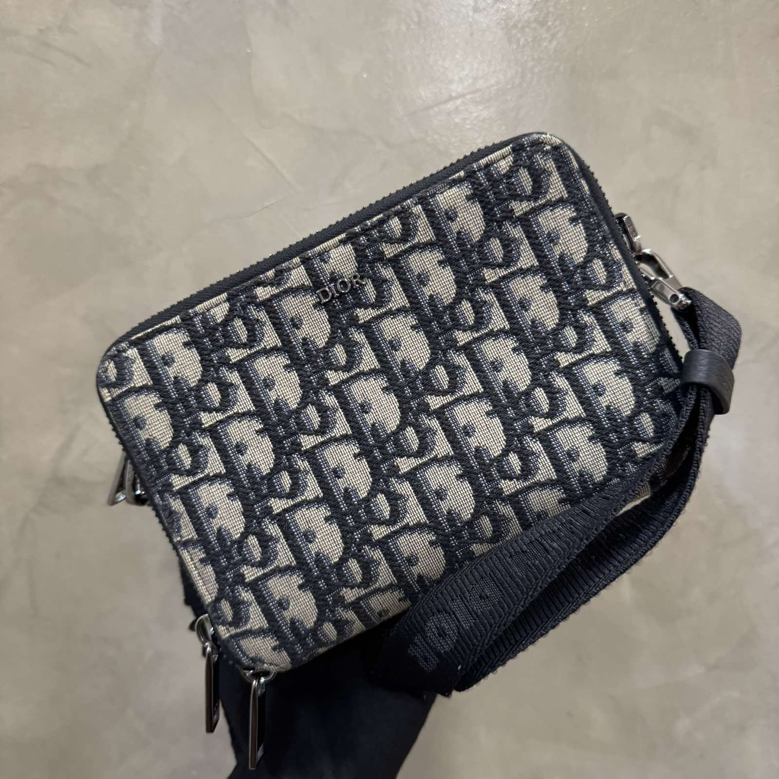 DiorOBLIQUE WALLET ON STRAP