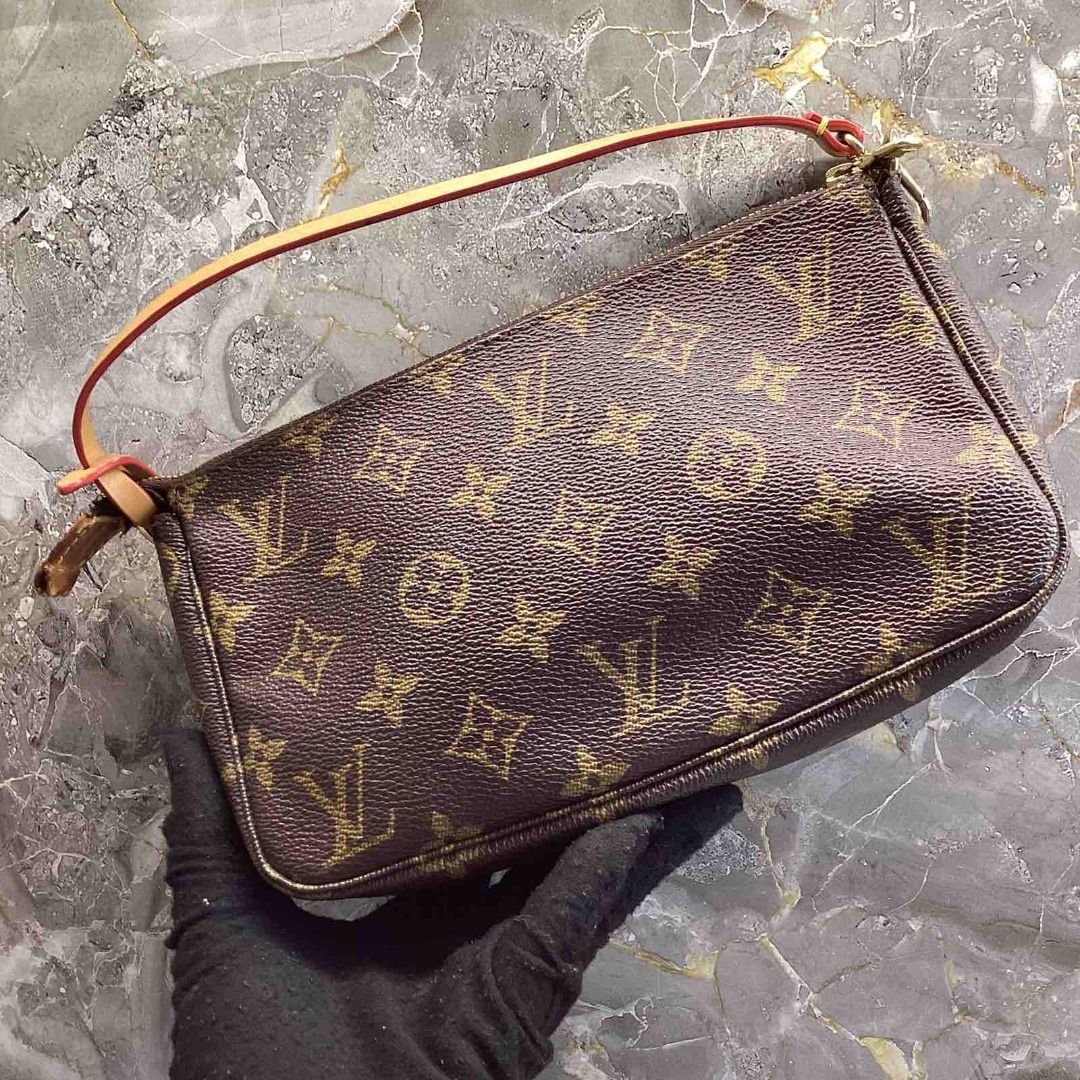 Louis Vuitton MONOGRAM POCHETTE ACCESSOIRES