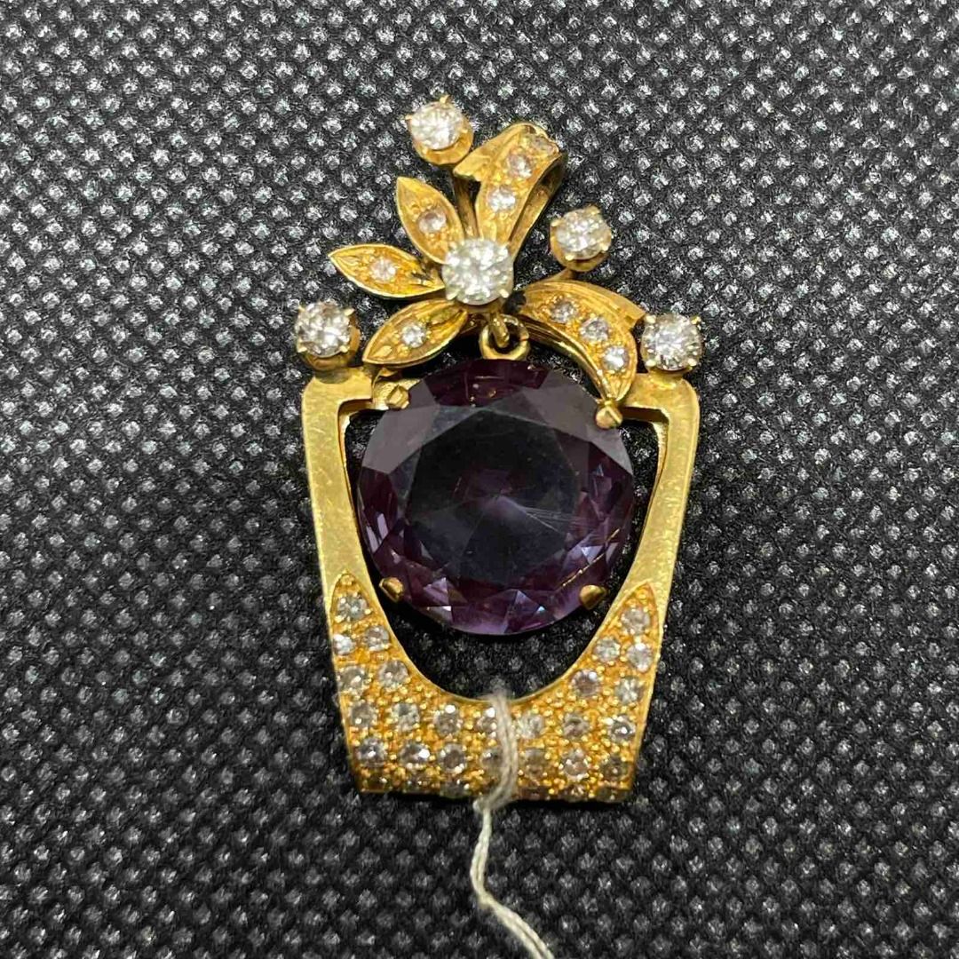 18k Gold with Diamonds