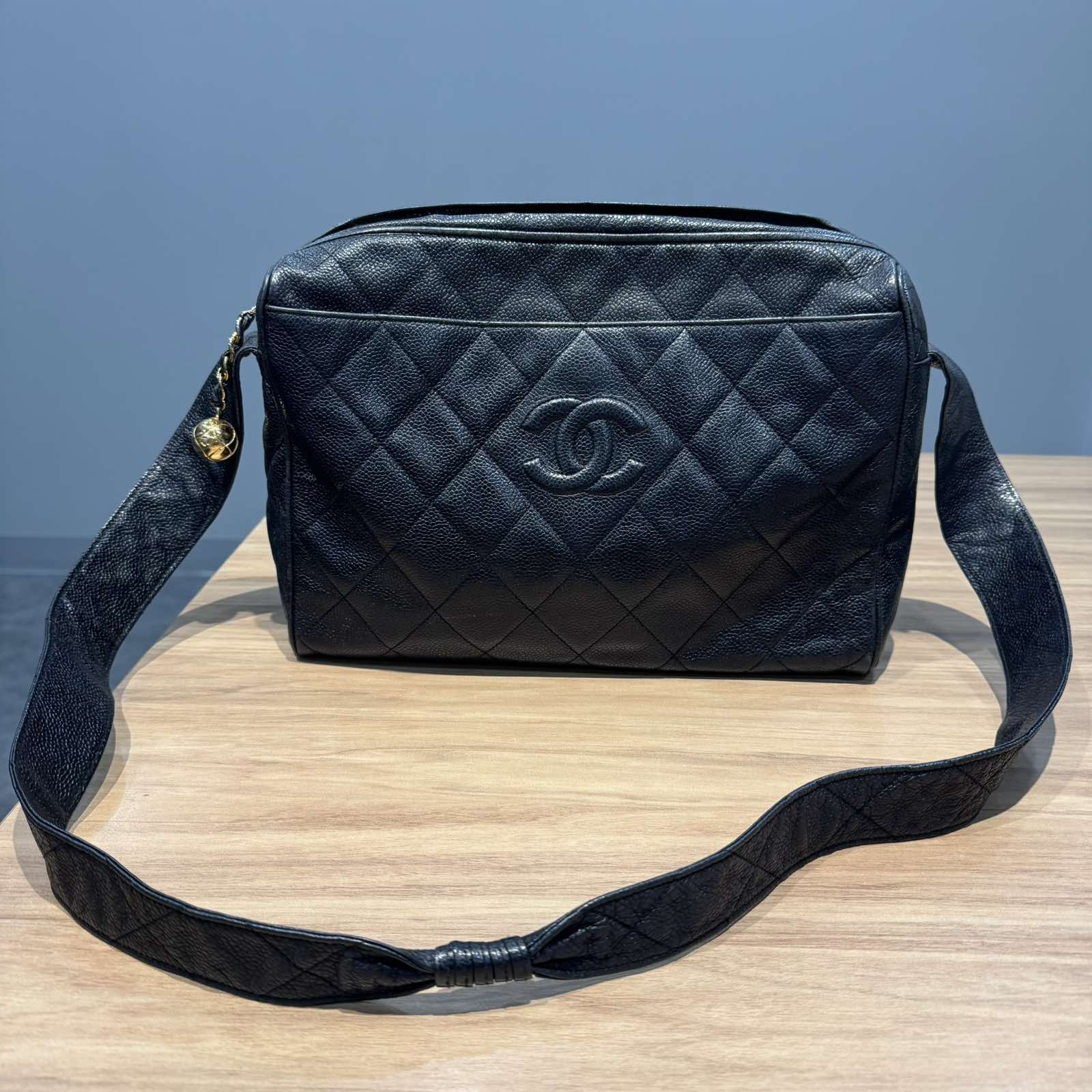 ChanelMATELASSE CAVIAR SKIN CHANGE ZIPPER