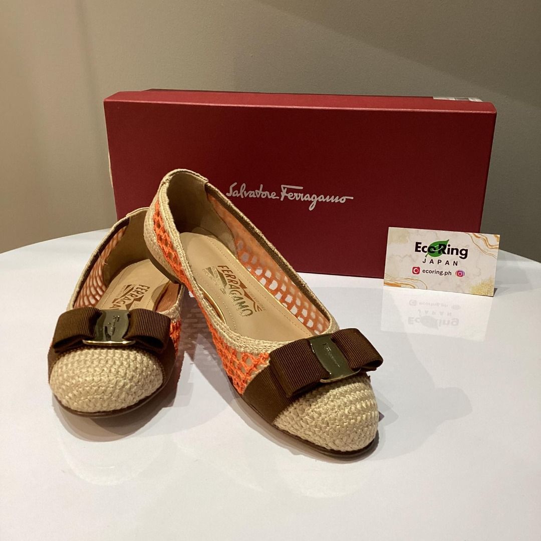 Ferragamo FLATS 5 1/2