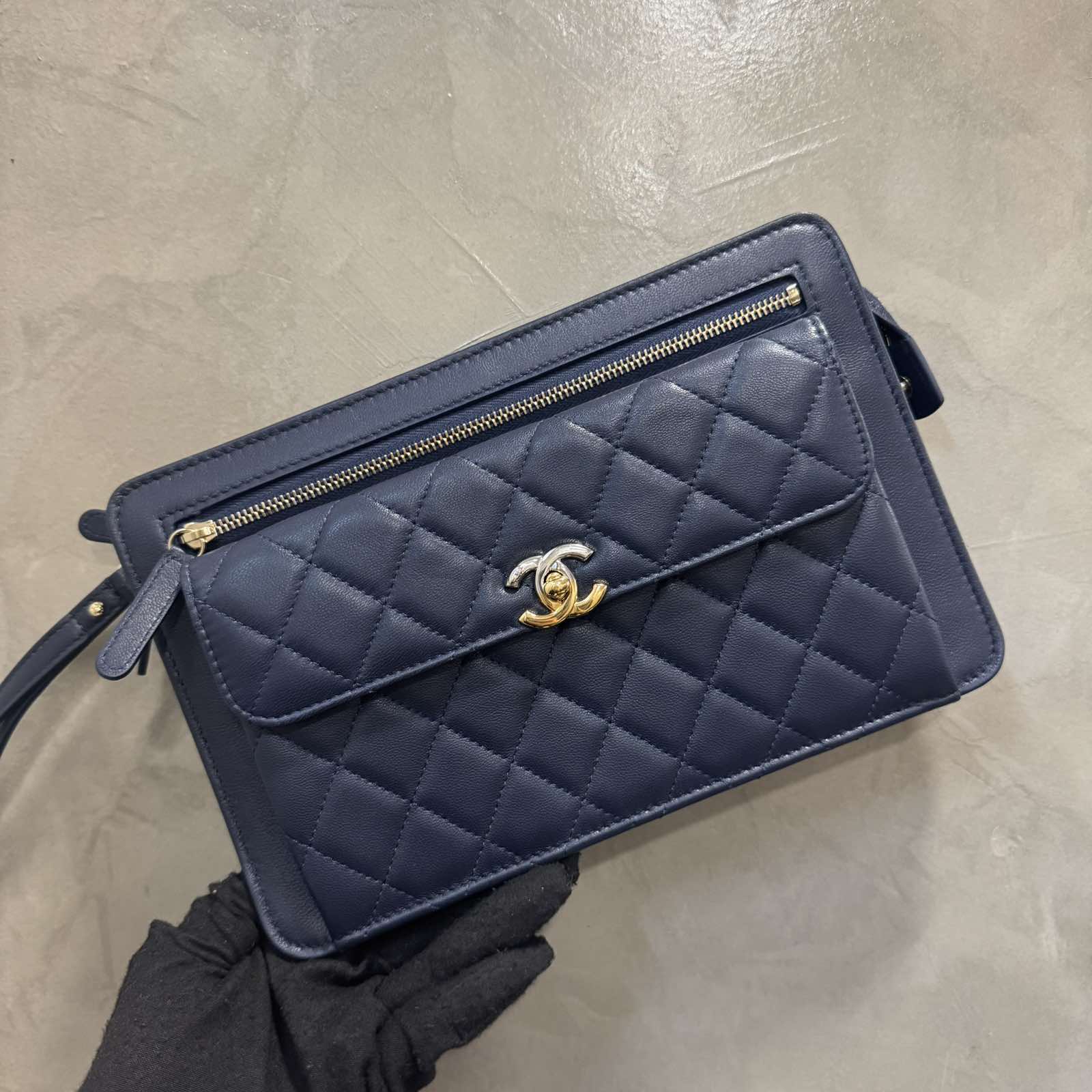 ChanelMATELASSE TRENDY POUCH