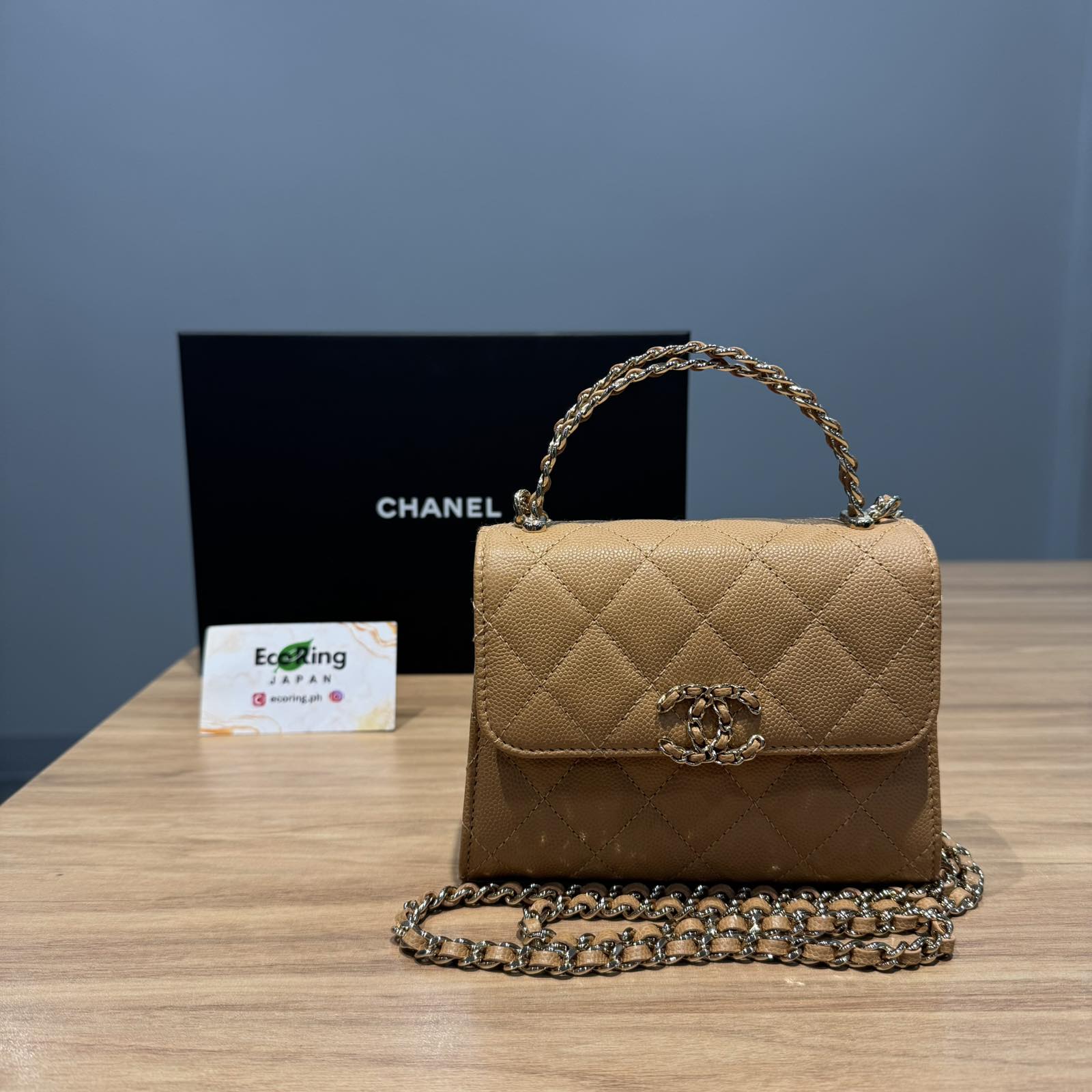 ChanelMATELASSE CLUTCH WITH CHAIN 23P