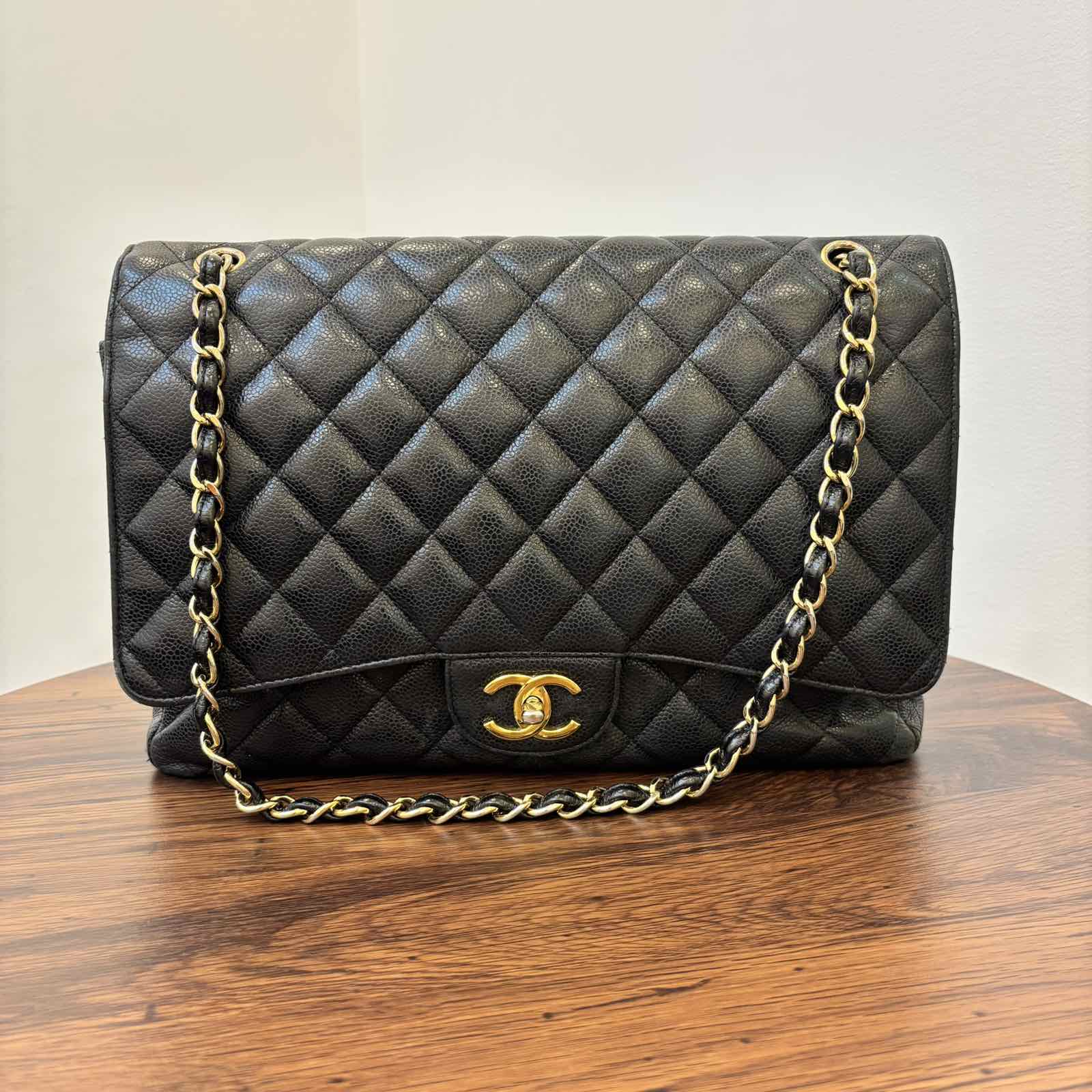 ChanelCAVIAR GHW JUMBO FLAP SERIES 9